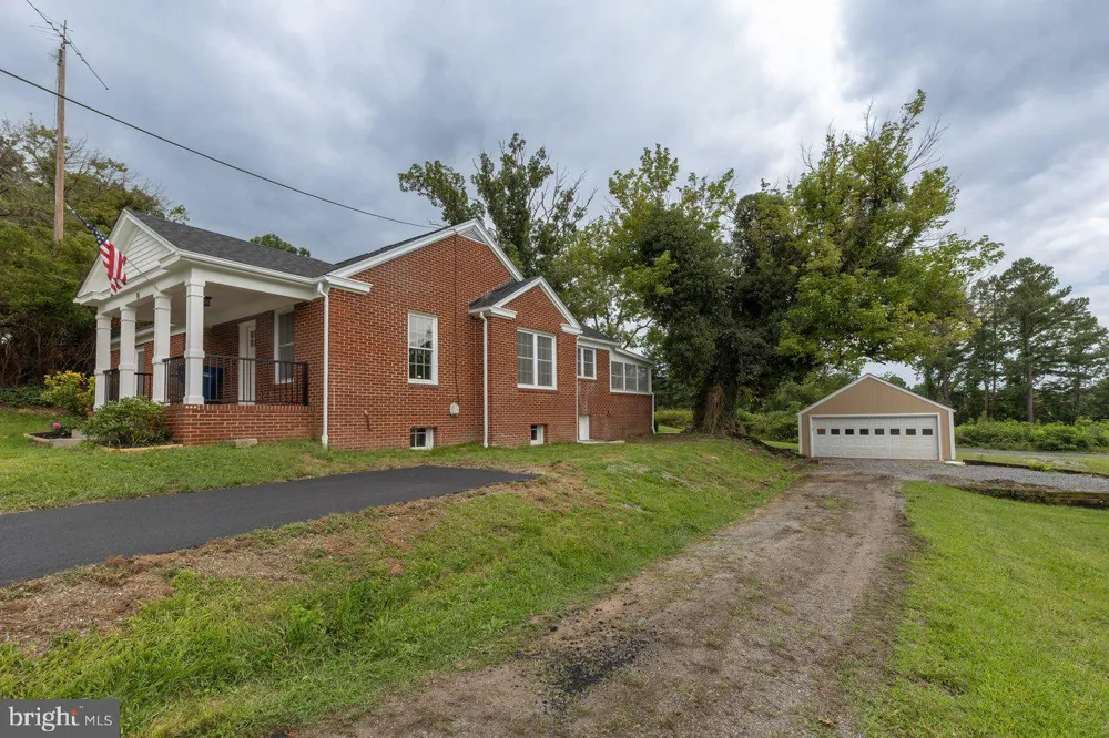 91 GRACE STREET Grottoes, VA 24441