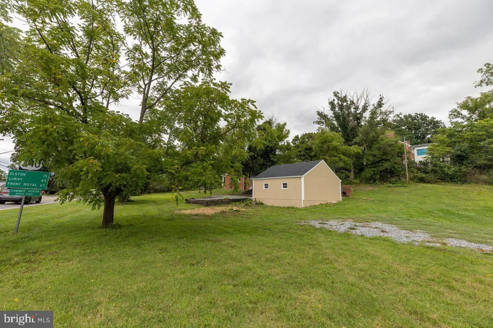 91 GRACE STREET Grottoes, VA 24441