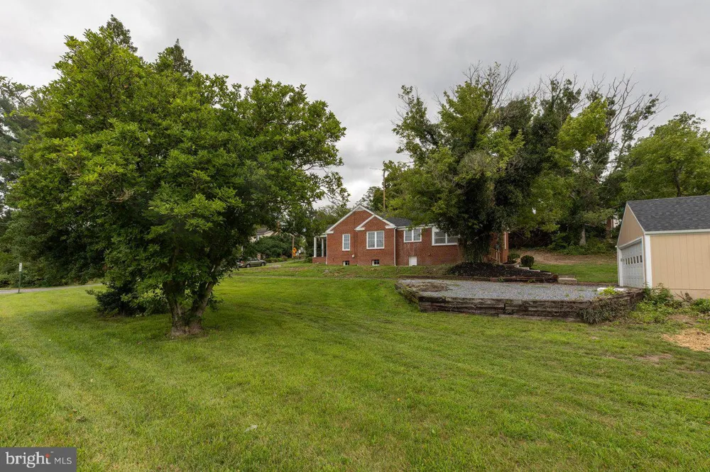 91 GRACE STREET Grottoes, VA 24441