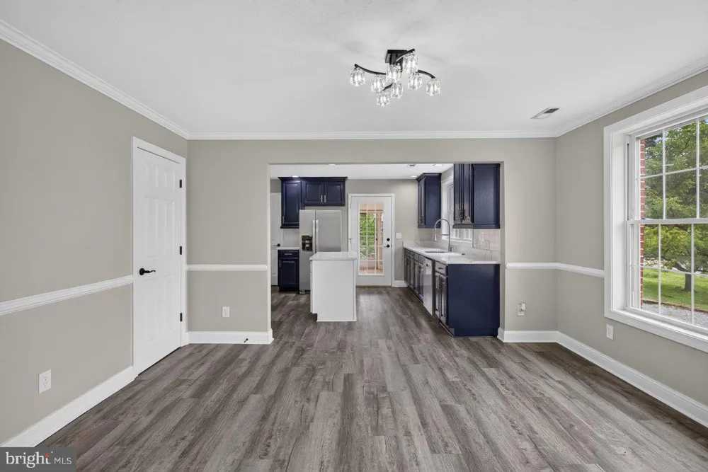 91 GRACE STREET Grottoes, VA 24441