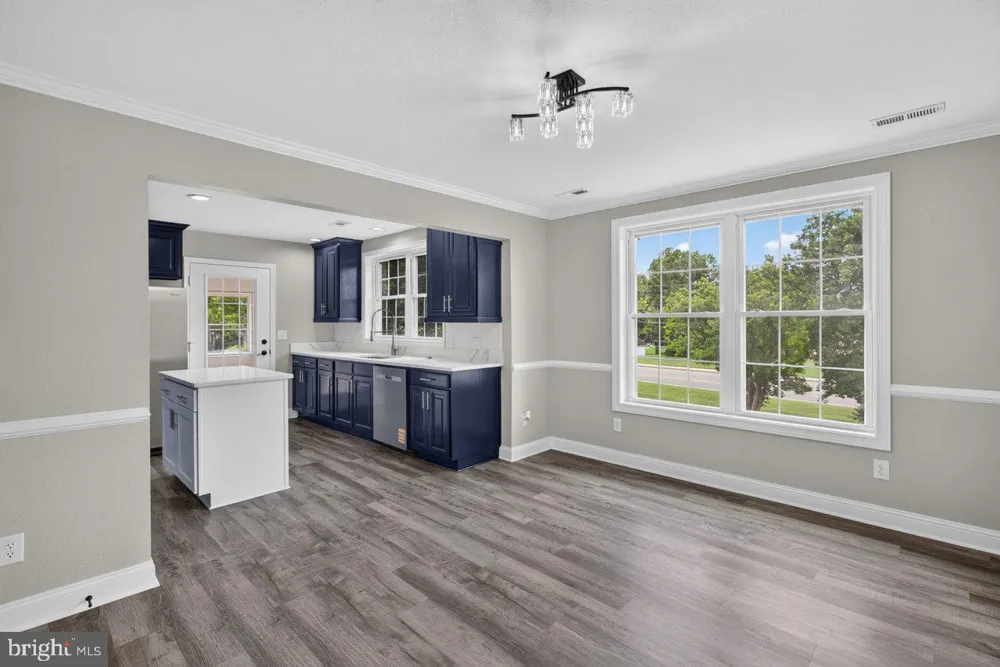 91 GRACE STREET Grottoes, VA 24441