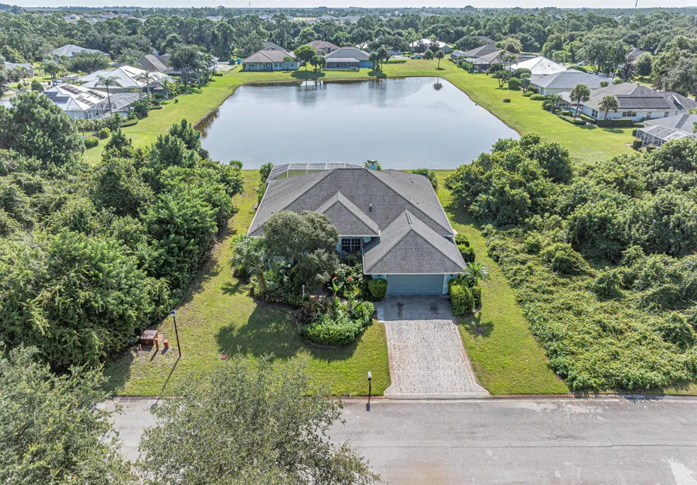 6640 49TH COURT Vero Beach, FL 32967