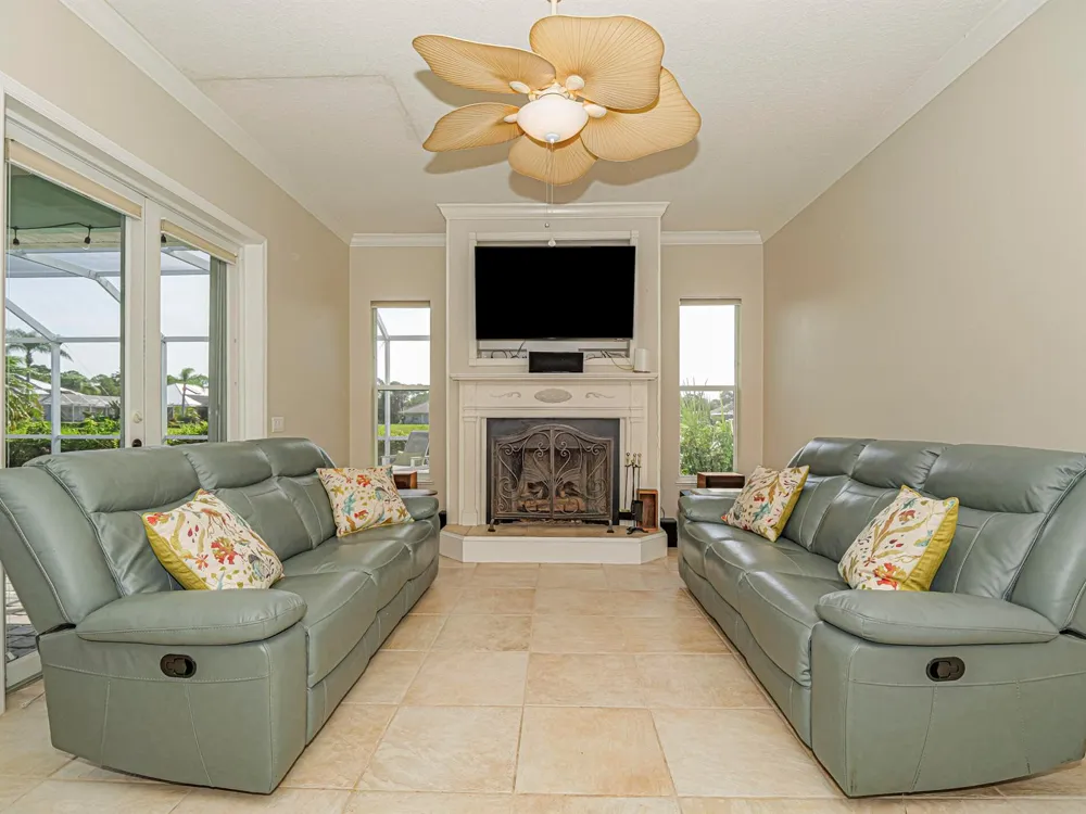 6640 49TH COURT Vero Beach, FL 32967