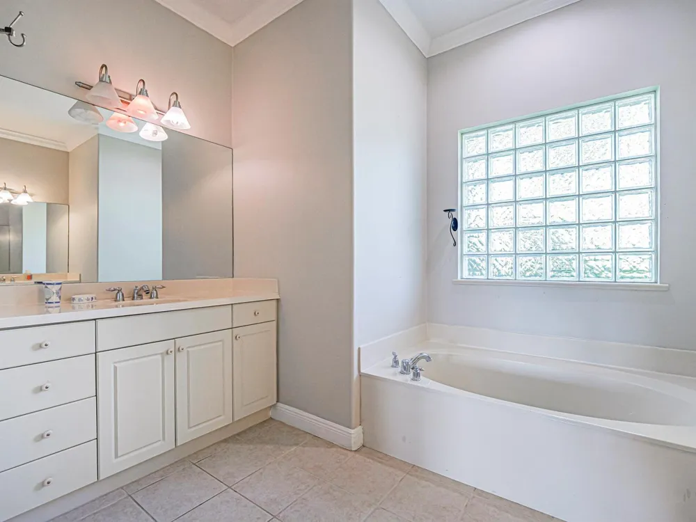 6640 49TH COURT Vero Beach, FL 32967