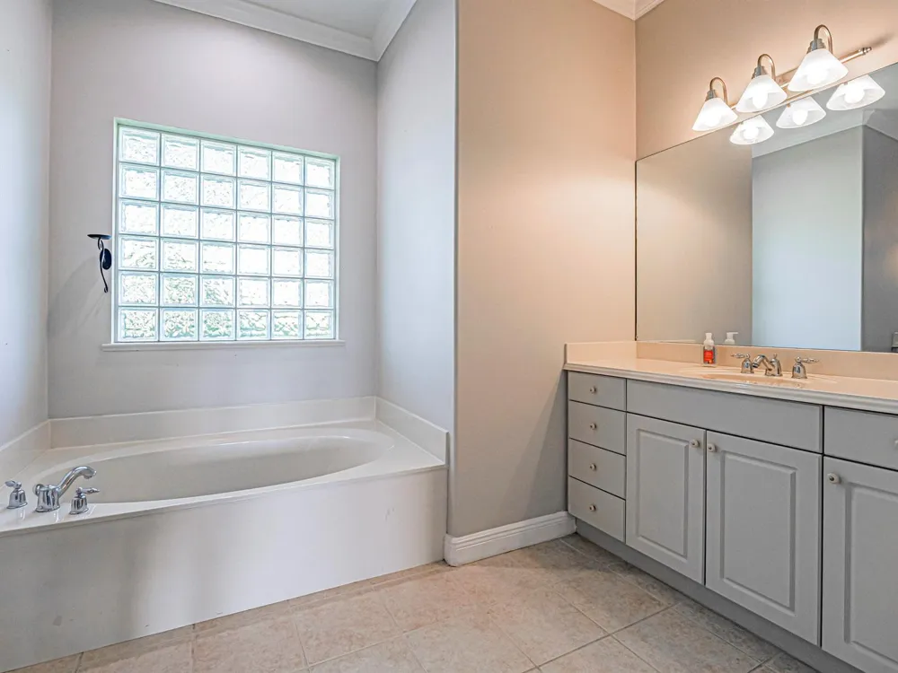 6640 49TH COURT Vero Beach, FL 32967