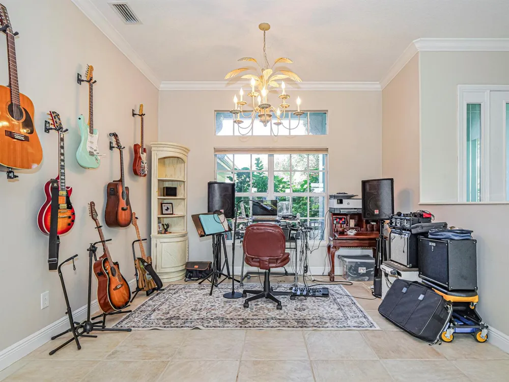 6640 49TH COURT Vero Beach, FL 32967