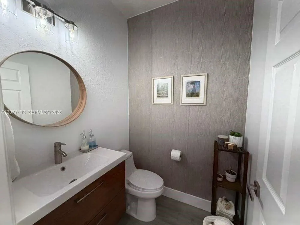 7940 NW 108th Pl Doral, FL 33178