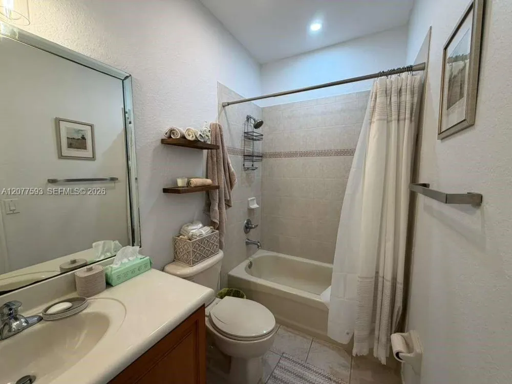 7940 NW 108th Pl Doral, FL 33178