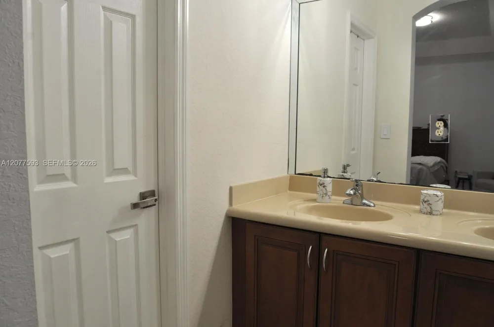 7940 NW 108th Pl Doral, FL 33178