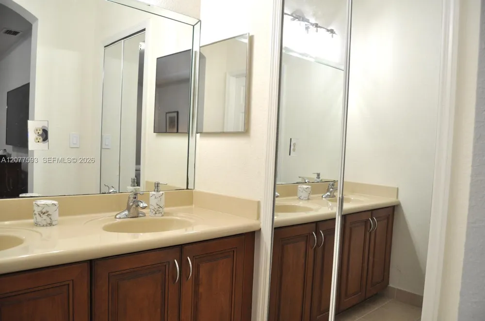 7940 NW 108th Pl Doral, FL 33178