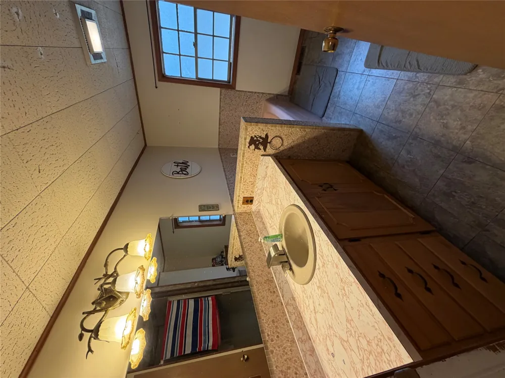 180 Grandview Circle Locust Grove, OK 74352