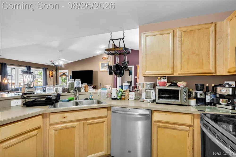 51677 Hale Lane #122 Chesterfield Township, MI 48051