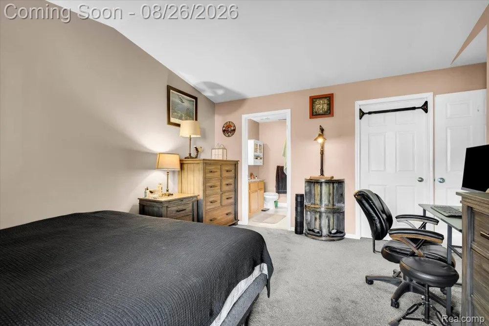 51677 Hale Lane #122 Chesterfield Township, MI 48051