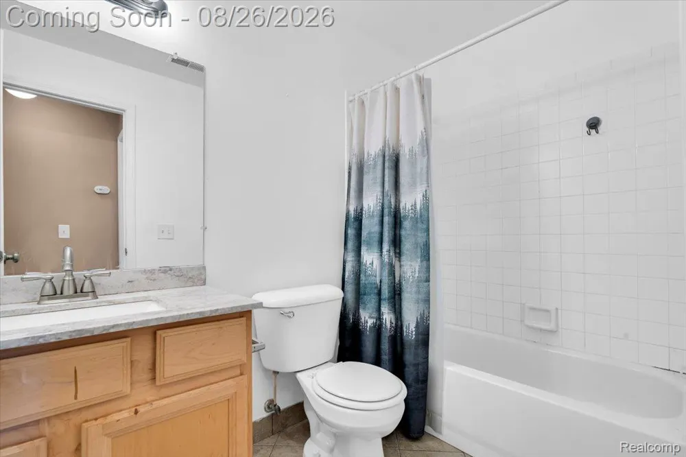 51677 Hale Lane #122 Chesterfield Township, MI 48051