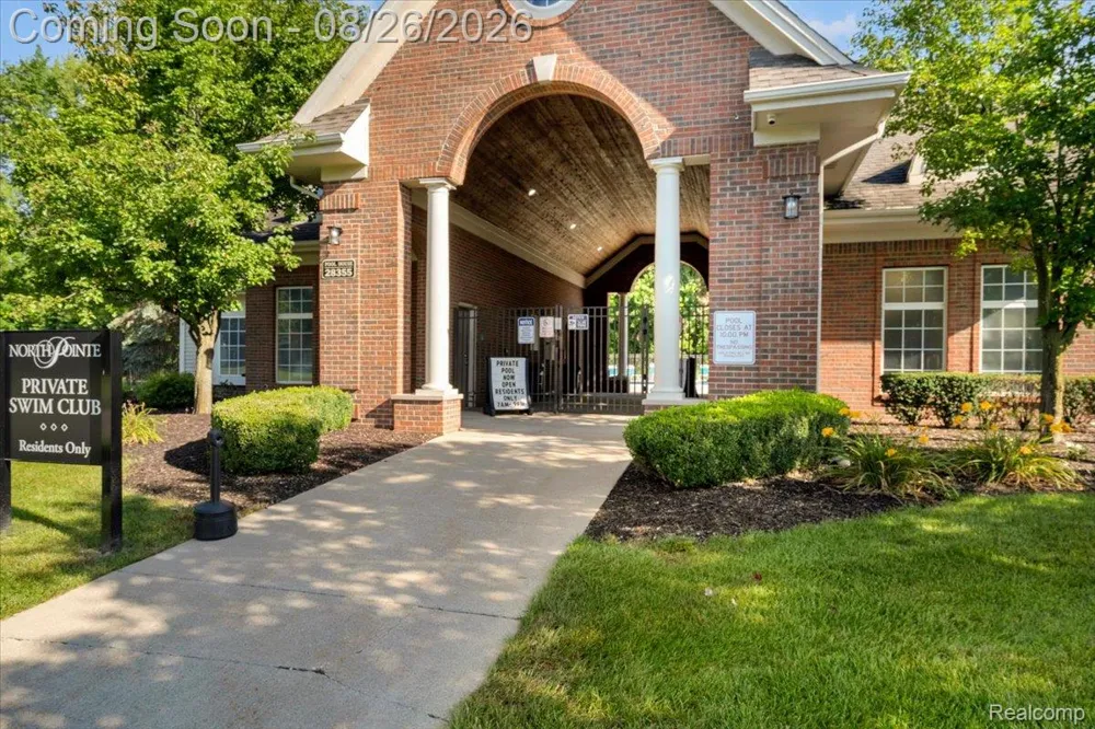 51677 Hale Lane #122 Chesterfield Township, MI 48051