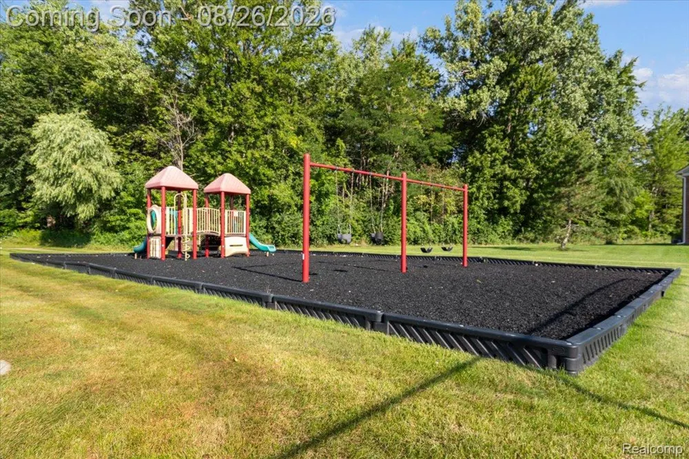 51677 Hale Lane #122 Chesterfield Township, MI 48051