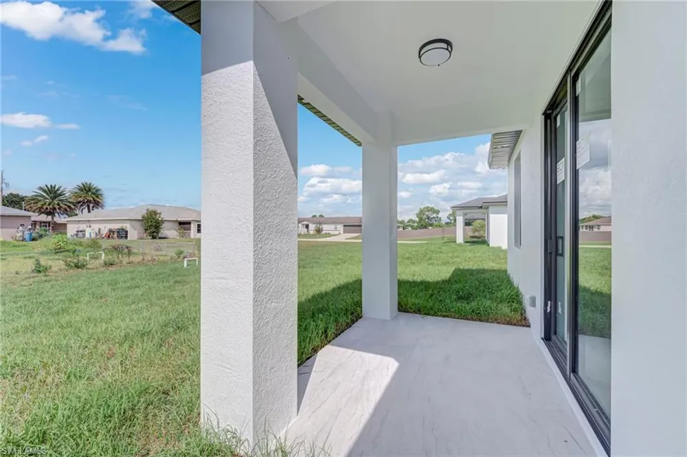 2702 11Th St SW Lehigh Acres, FL 33976