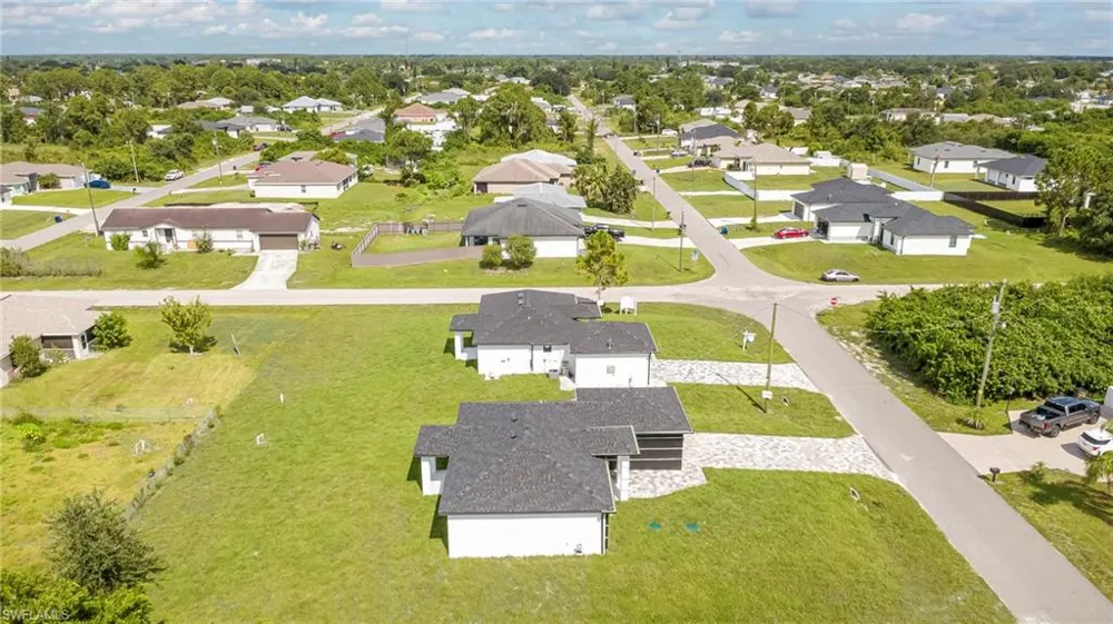2702 11Th St SW Lehigh Acres, FL 33976