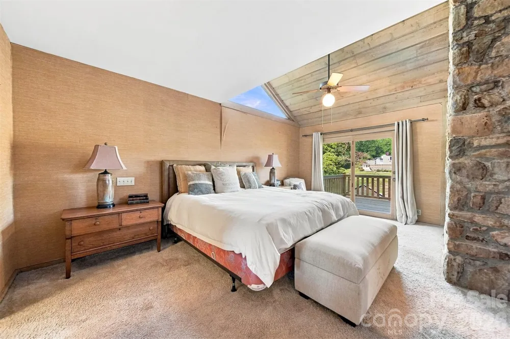 6580 Central Drive Conover, NC 28613