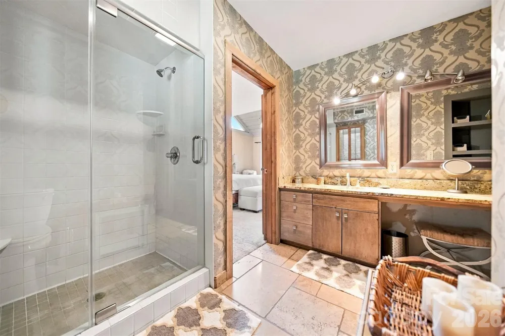 6580 Central Drive Conover, NC 28613