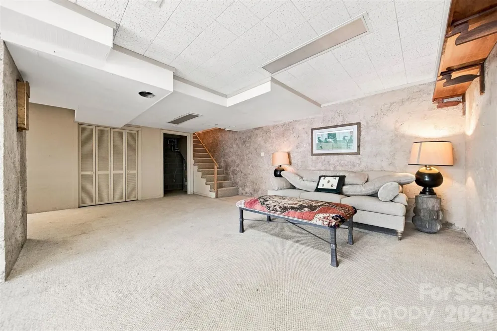 6580 Central Drive Conover, NC 28613