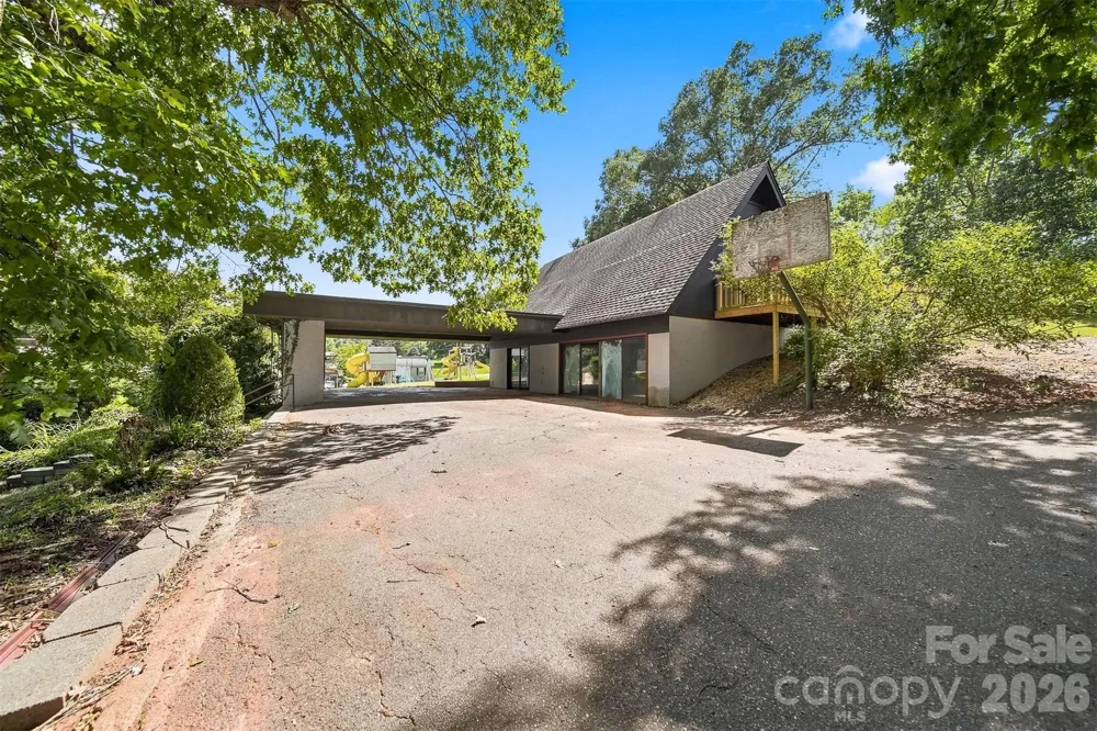 6580 Central Drive Conover, NC 28613