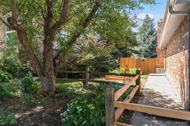 5447 S Iola Way Englewood, CO 80111