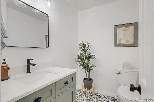 5447 S Iola Way Englewood, CO 80111