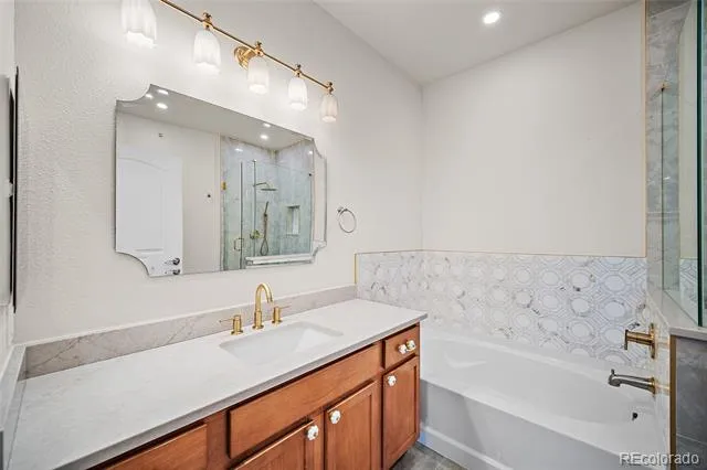 10184 Park Meadows Drive #1410 Lone Tree, CO 80124