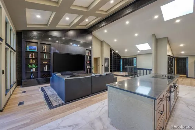 27 Beacon Hill Lane Greenwood Village, CO 80111