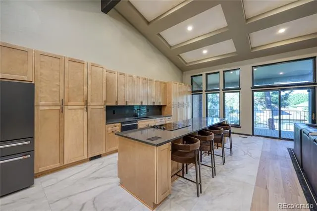 27 Beacon Hill Lane Greenwood Village, CO 80111