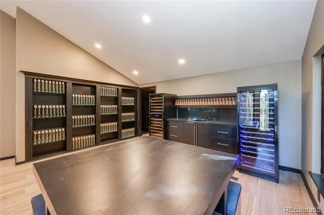 27 Beacon Hill Lane Greenwood Village, CO 80111
