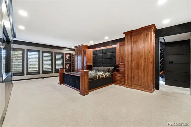 27 Beacon Hill Lane Greenwood Village, CO 80111