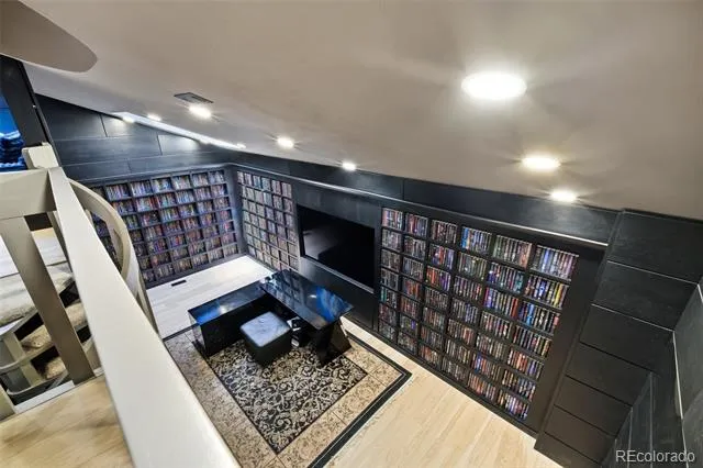27 Beacon Hill Lane Greenwood Village, CO 80111