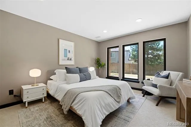 27 Beacon Hill Lane Greenwood Village, CO 80111