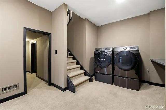 27 Beacon Hill Lane Greenwood Village, CO 80111