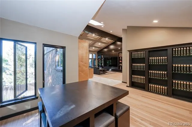 27 Beacon Hill Lane Greenwood Village, CO 80111