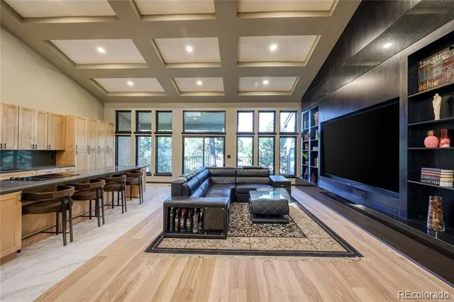 27 Beacon Hill Lane Greenwood Village, CO 80111