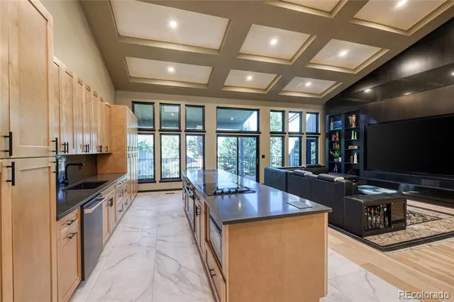 27 Beacon Hill Lane Greenwood Village, CO 80111