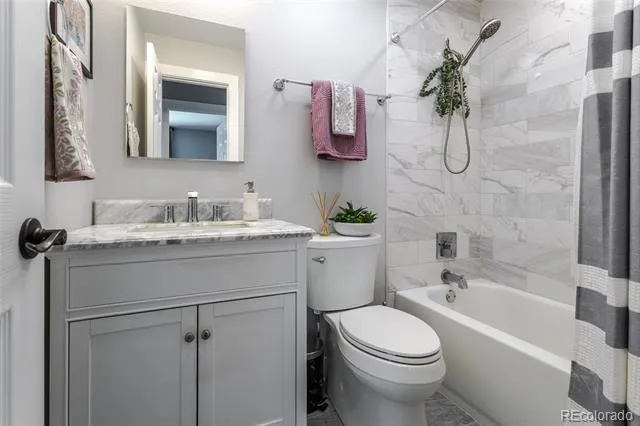 7135 Welch Court Arvada, CO 80004