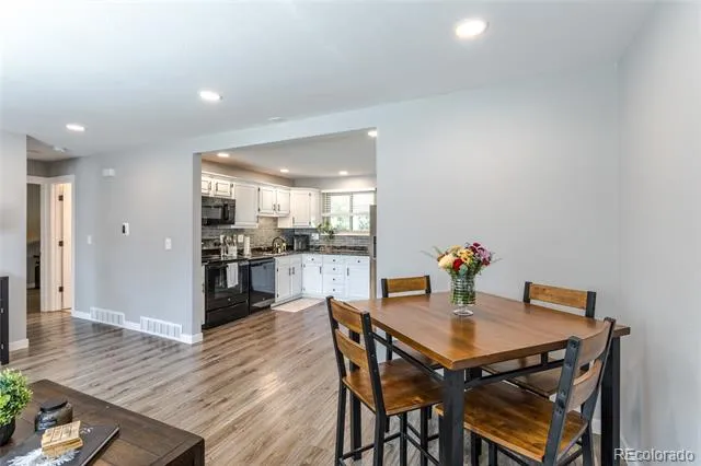 7135 Welch Court Arvada, CO 80004
