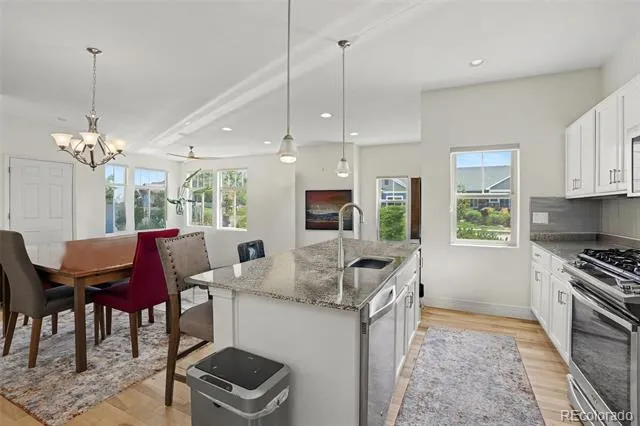 2008 S Flanders Way #D Aurora, CO 80013