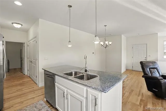 2008 S Flanders Way #D Aurora, CO 80013