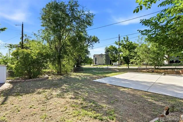 6005 S Sycamore Street Littleton, CO 80120