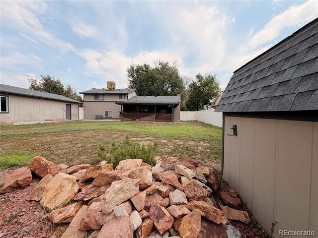 945 Dearborn Street Aurora, CO 80011