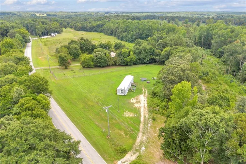 2159 Deep Creek Road Dewy Rose, GA 30634