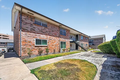 8071 Meadow Road #219