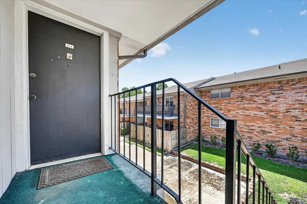 8071 Meadow Road #219 Dallas, TX 75231