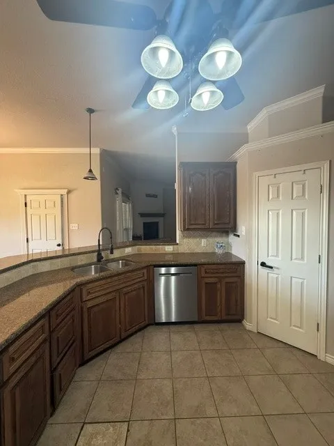 118 Divide Avenue Tuscola, TX 79562