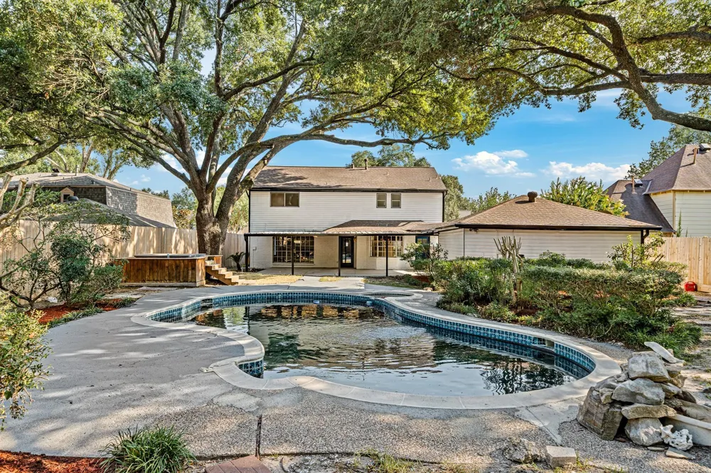 15802 Seattle Street Jersey Village, TX 77040